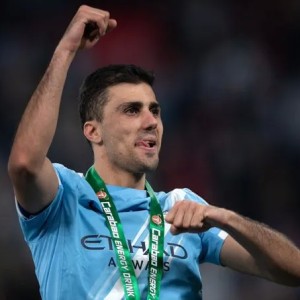 足球直播-跟队：曼城相信罗德里会再留几年；将签右后卫当努内斯替补